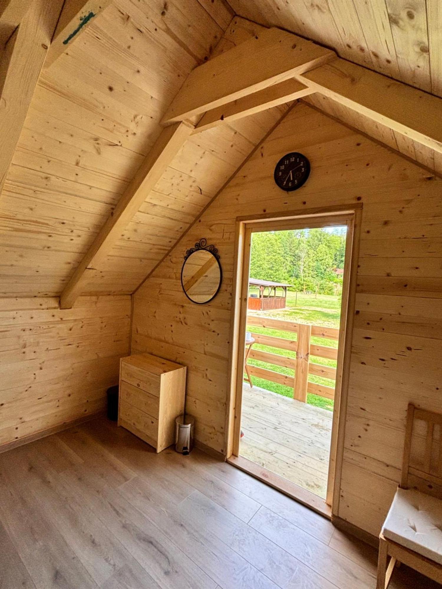 Hotel Green River - Robinzonski Kamp Duga Resa Zewnętrze zdjęcie